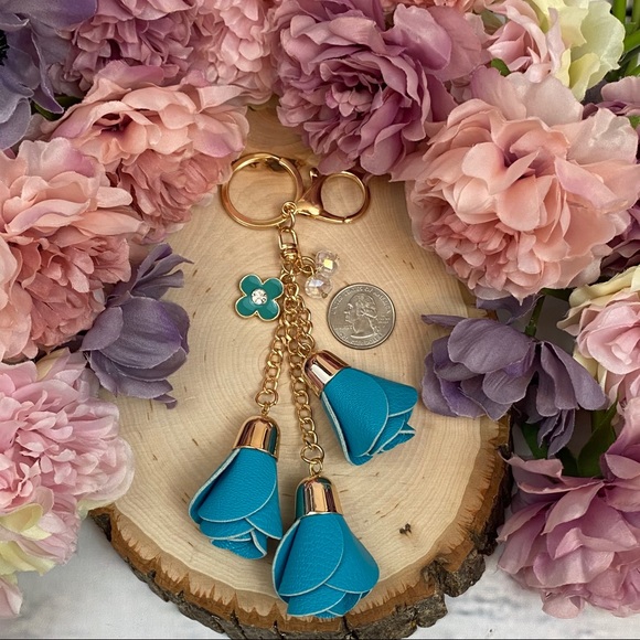 Blue Triple Rose Charm with Beads Keychain - Picture 13 of 14